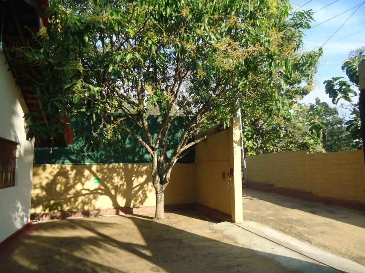 New Sanmi Resort Malabe Extérieur photo